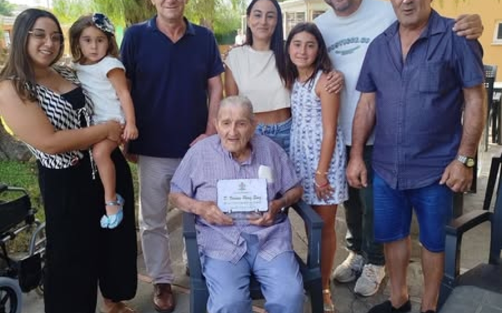 VISITA A LOS MÁS MAYORES DE LORIGUILLA
