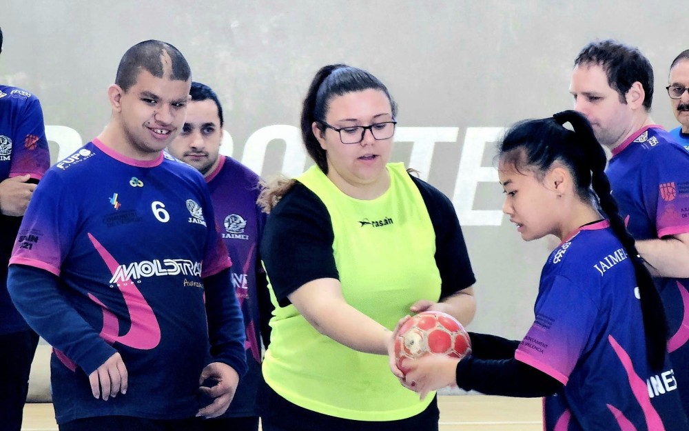 Jornada de balonmano inclusivo (2)