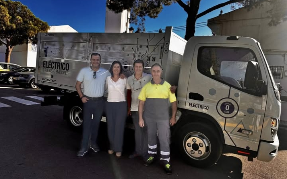LA EMPRESA VALDISA CEDE UN CAMIÓN ELÉCTRICO AL AYUNTAMIENTO DE LORIGUILLA